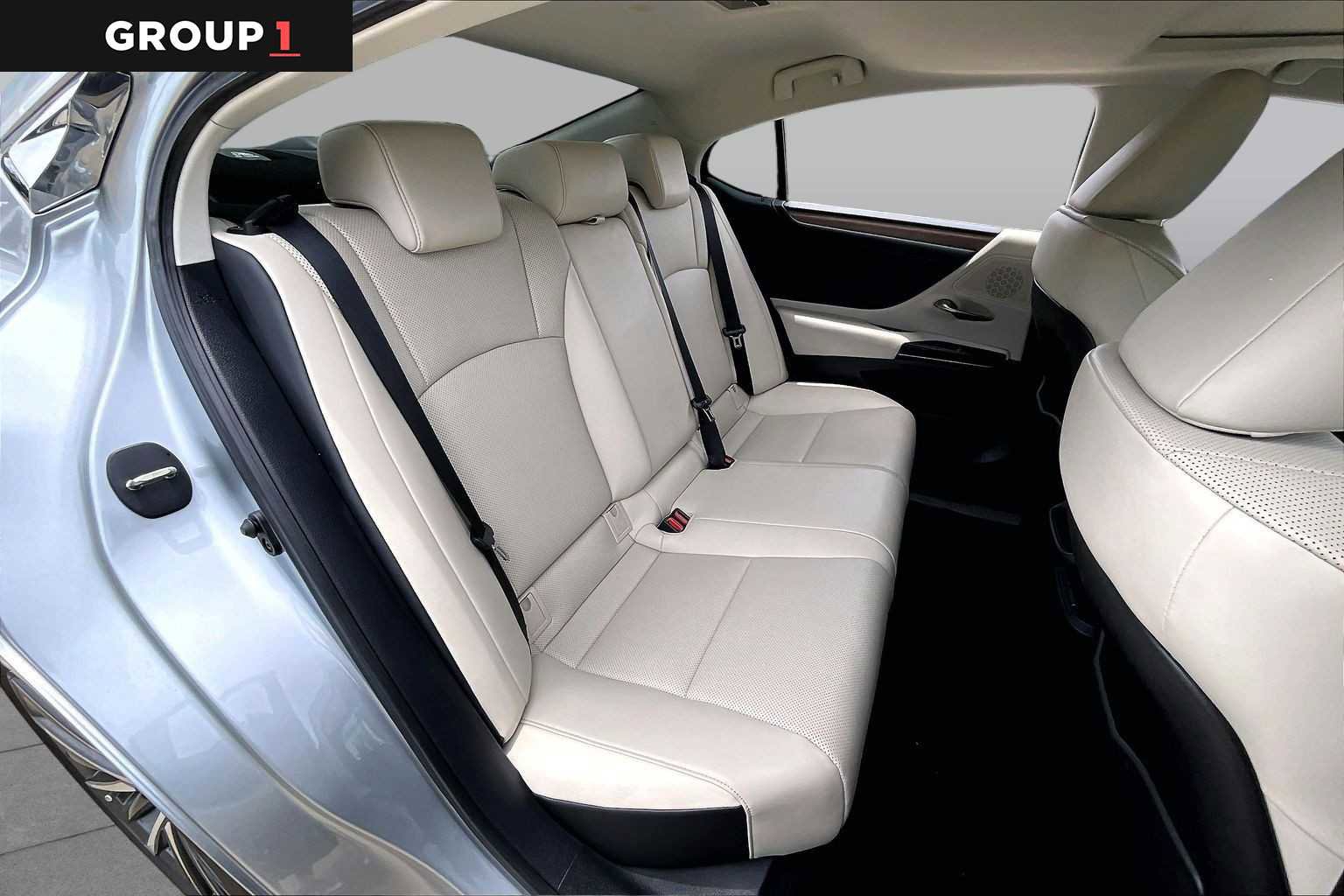 Certified 2025 Lexus ES 350 w/ Premium Package FWD image 17
