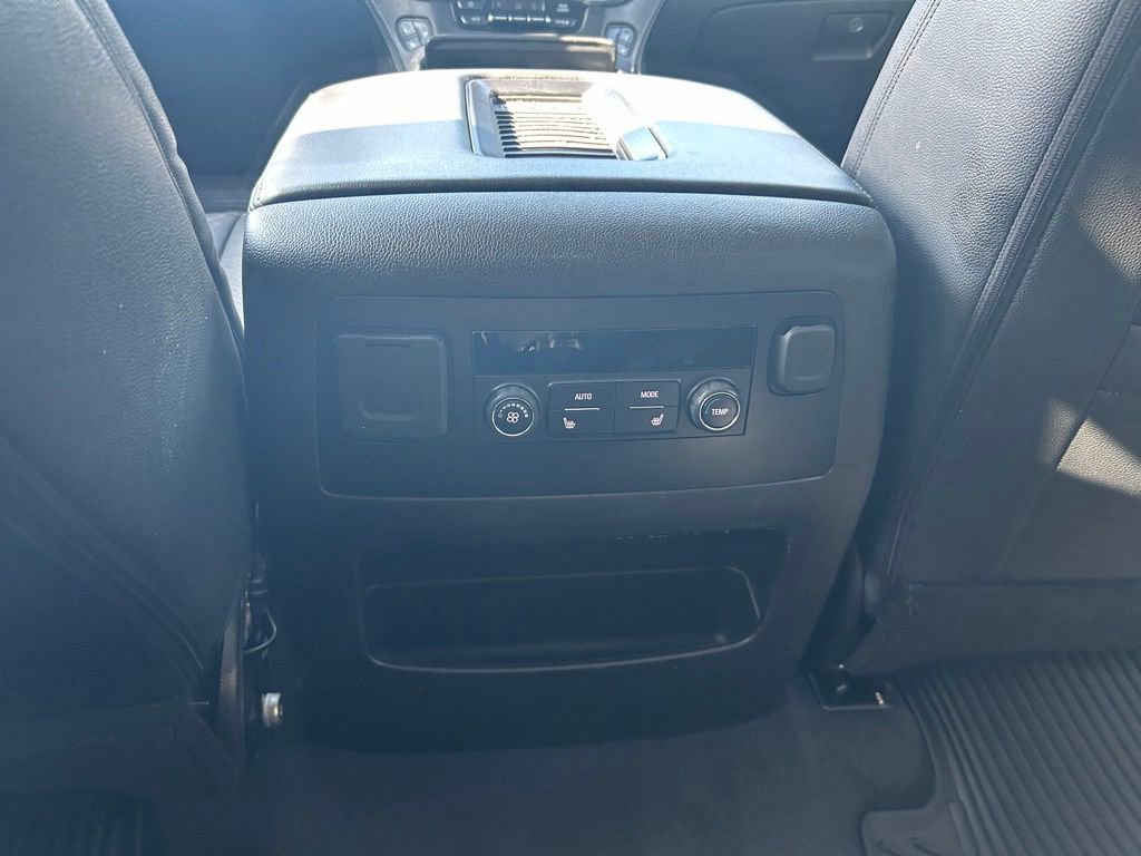 Used 2019 Chevrolet Suburban Premier w/ RST Edition RWD image 46