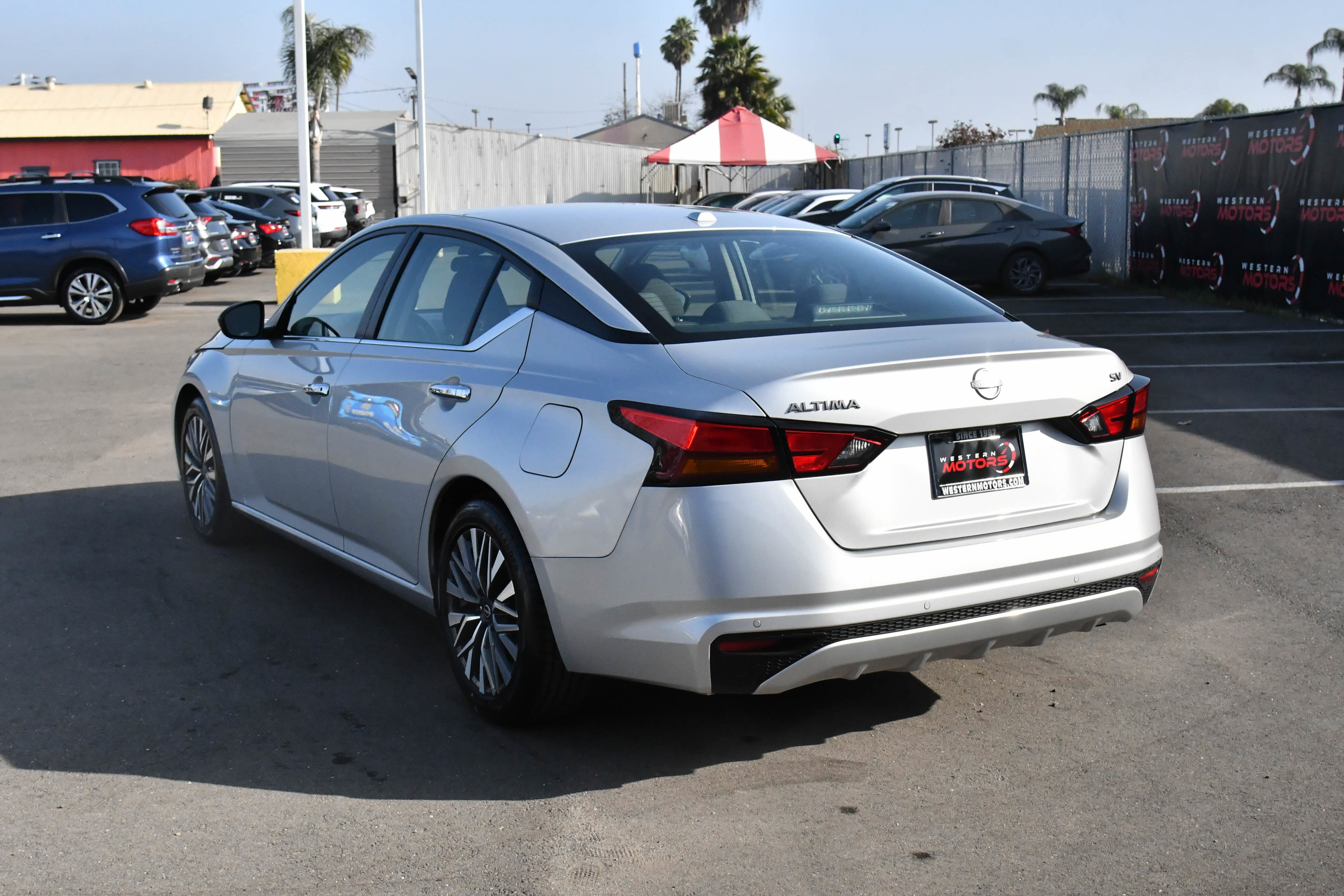 Used 2024 Nissan Altima 2.5 SV image 6