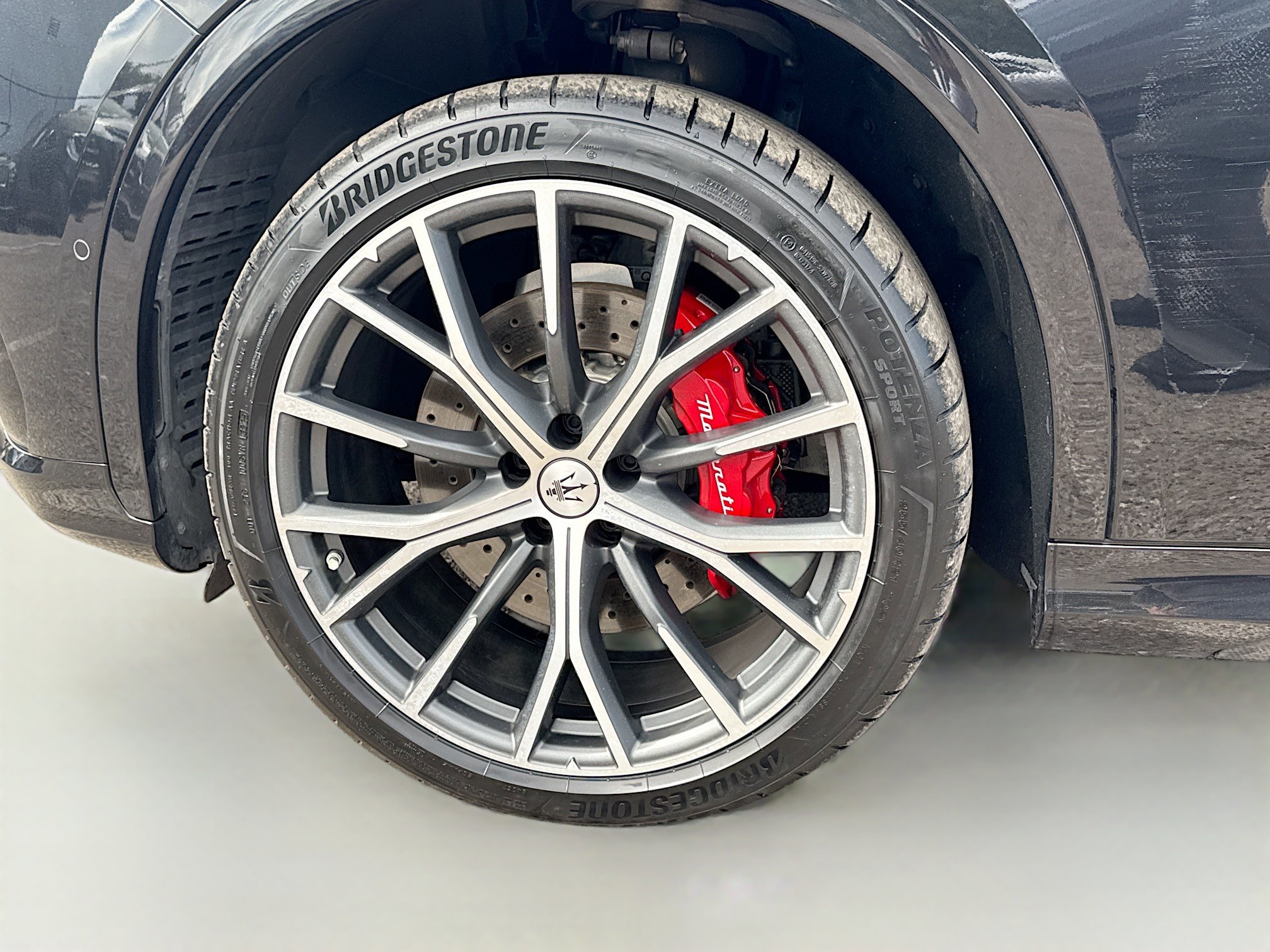 Certified 2024 Maserati Grecale Trofeo image 40