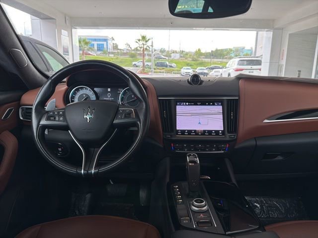 Certified 2023 Maserati Levante GT AWD/4WD image 13