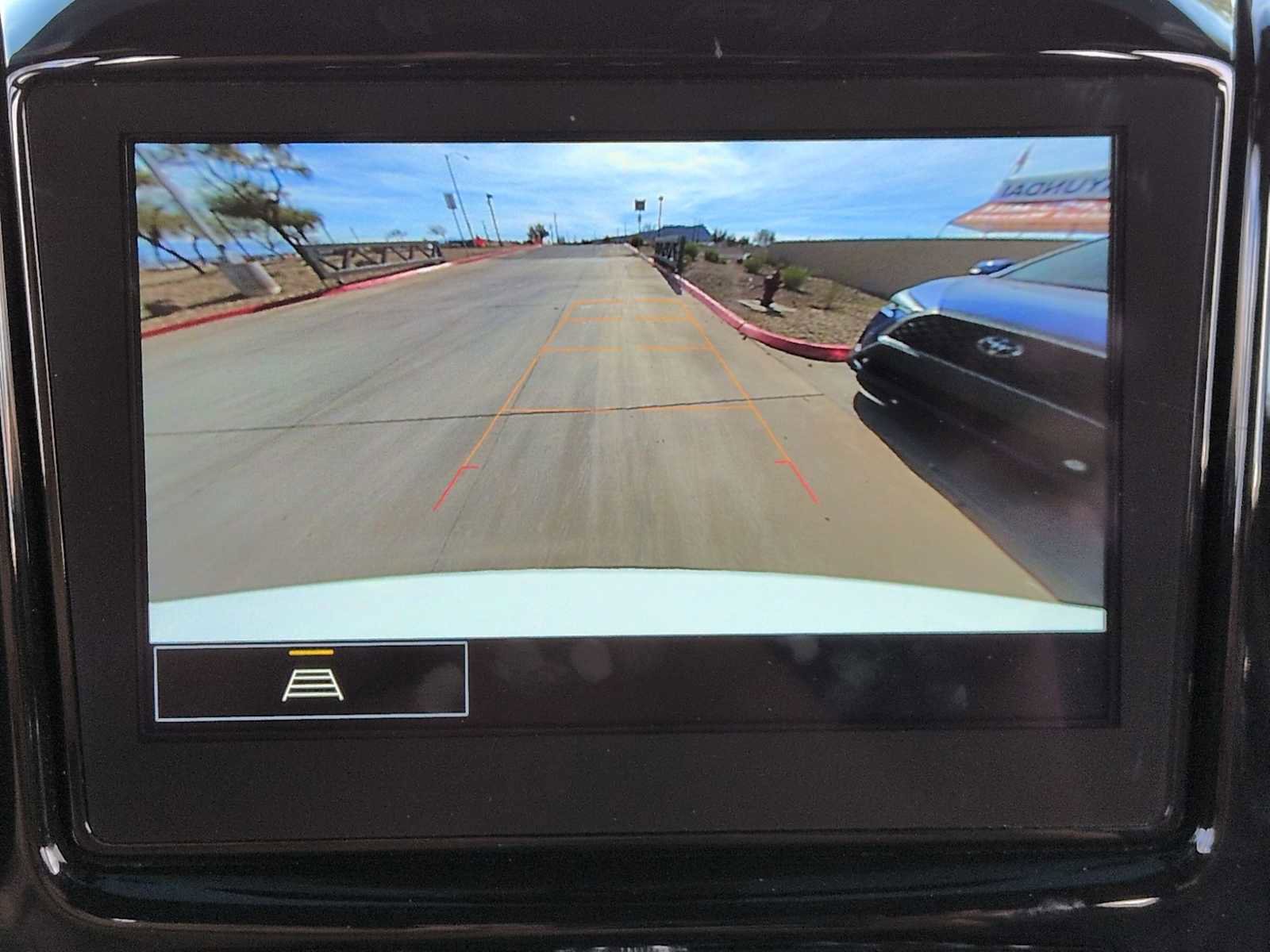 Used 2023 Chevrolet Traverse LT image 29