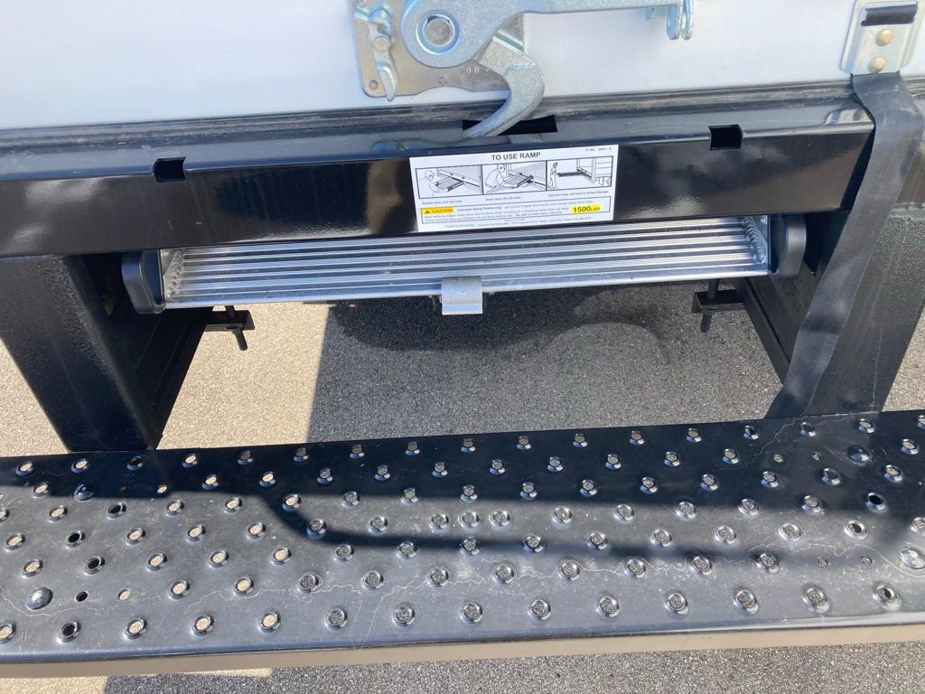 New 2025 Chevrolet Express 4500 4500 Series w/ Power Convenience Package image 12