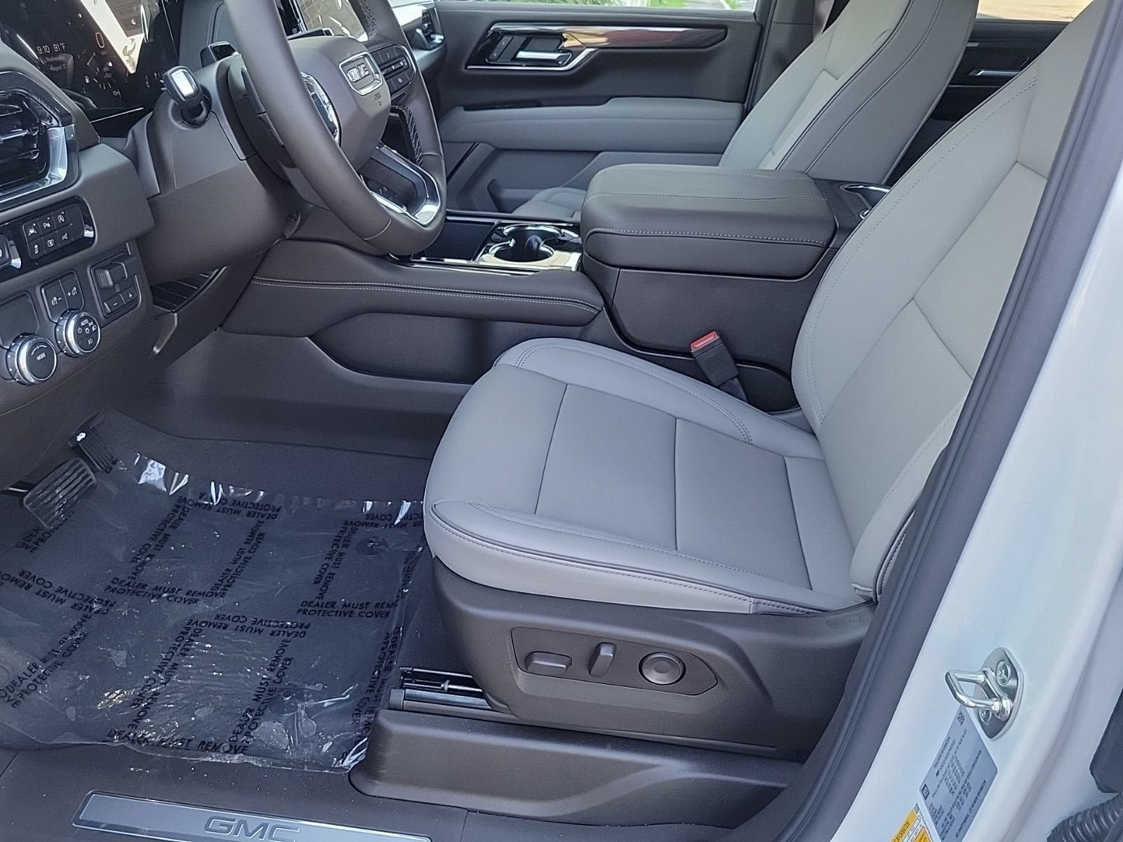 New 2026 GMC Yukon XL Elevation w/ Elevation Premium Package RWD image 11