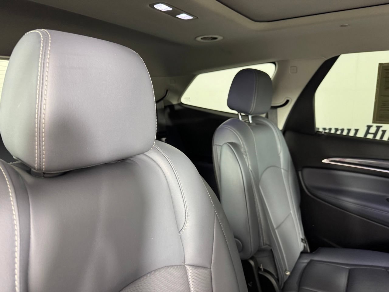 Used 2019 Buick Enclave Essence w/ LPO, Luxury Package FWD image 28