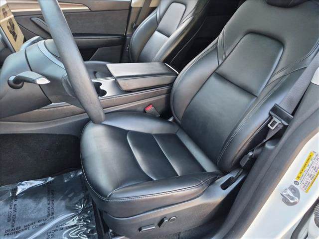 Used 2024 Tesla Model Y Long Range AWD/4WD image 16