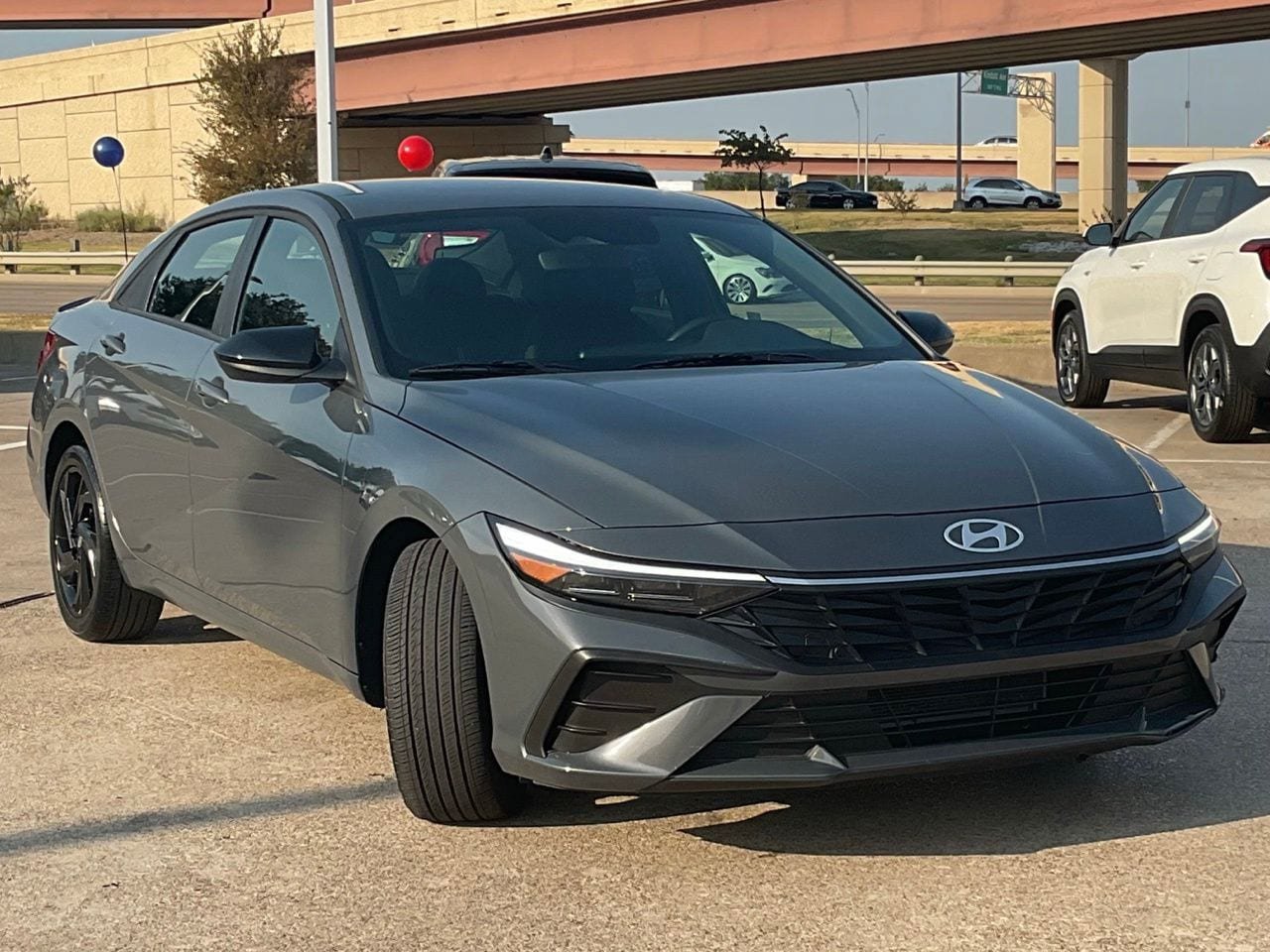 Used 2026 Hyundai Elantra SEL Sport FWD image 3