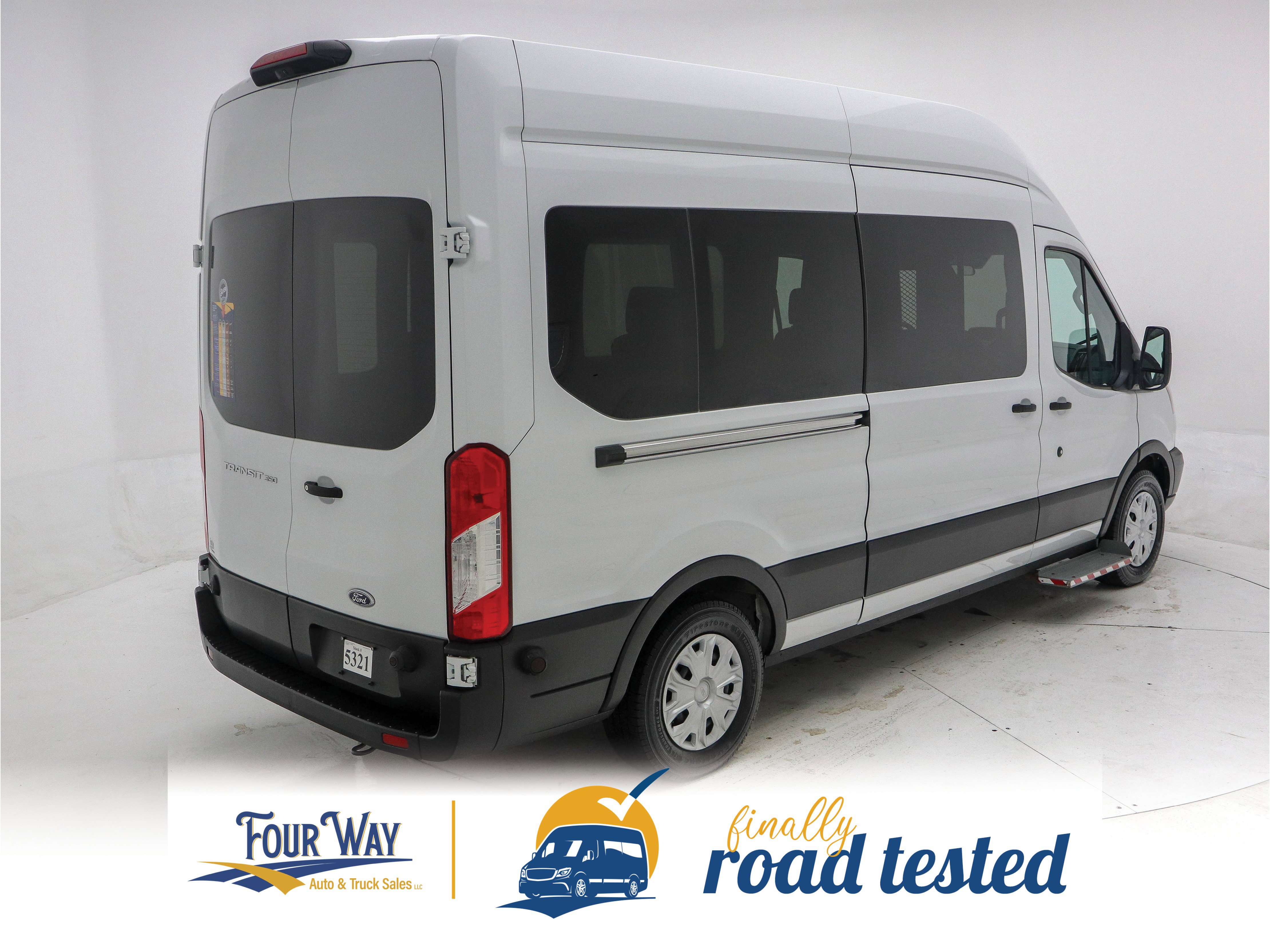 Used 2019 Ford Transit 350 XL image 5