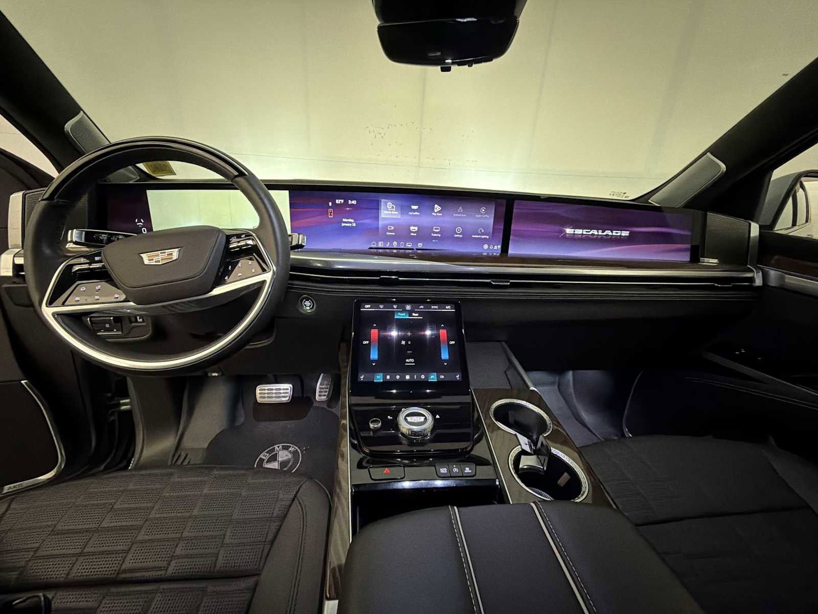 Used 2025 Cadillac Escalade ESV Sport Platinum w/ LPO, ONYX Package image 12