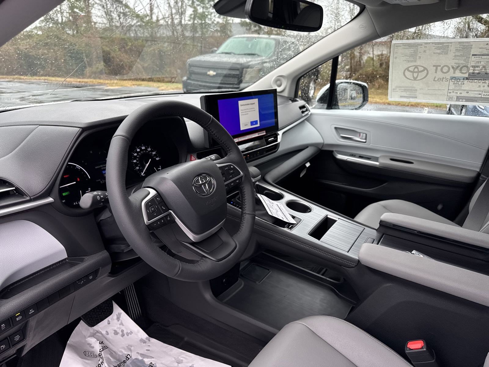 New 2025 Toyota Sienna XLE w/ XLE Plus Package FWD image 14