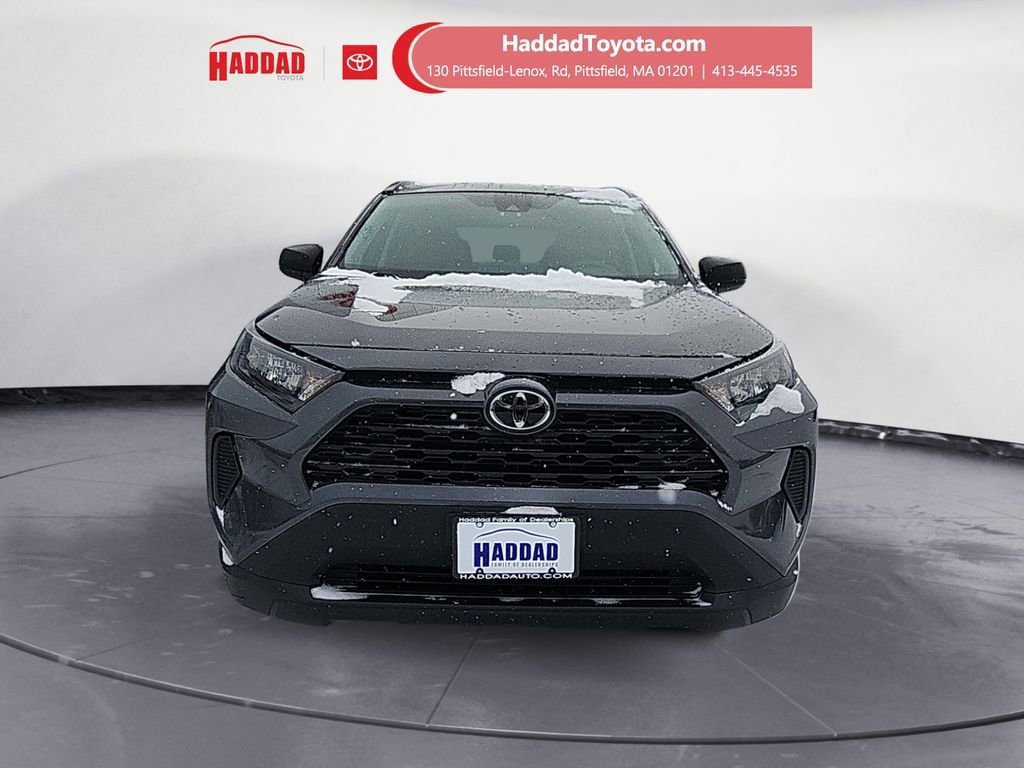 Used 2021 Toyota RAV4 LE image 8