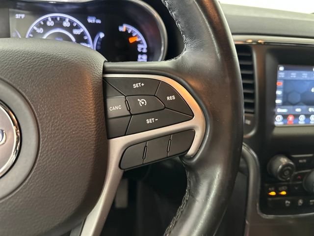 Used 2020 Jeep Grand Cherokee Laredo image 16