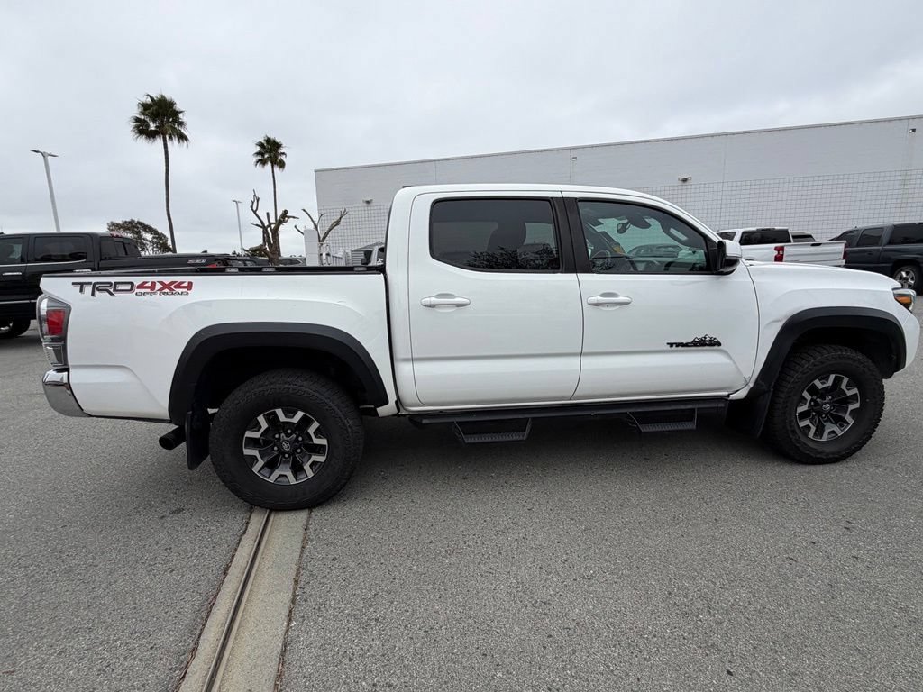 Used 2023 Toyota Tacoma TRD Off-Road w/ Black Out Package (TMS) AWD/4WD image 6