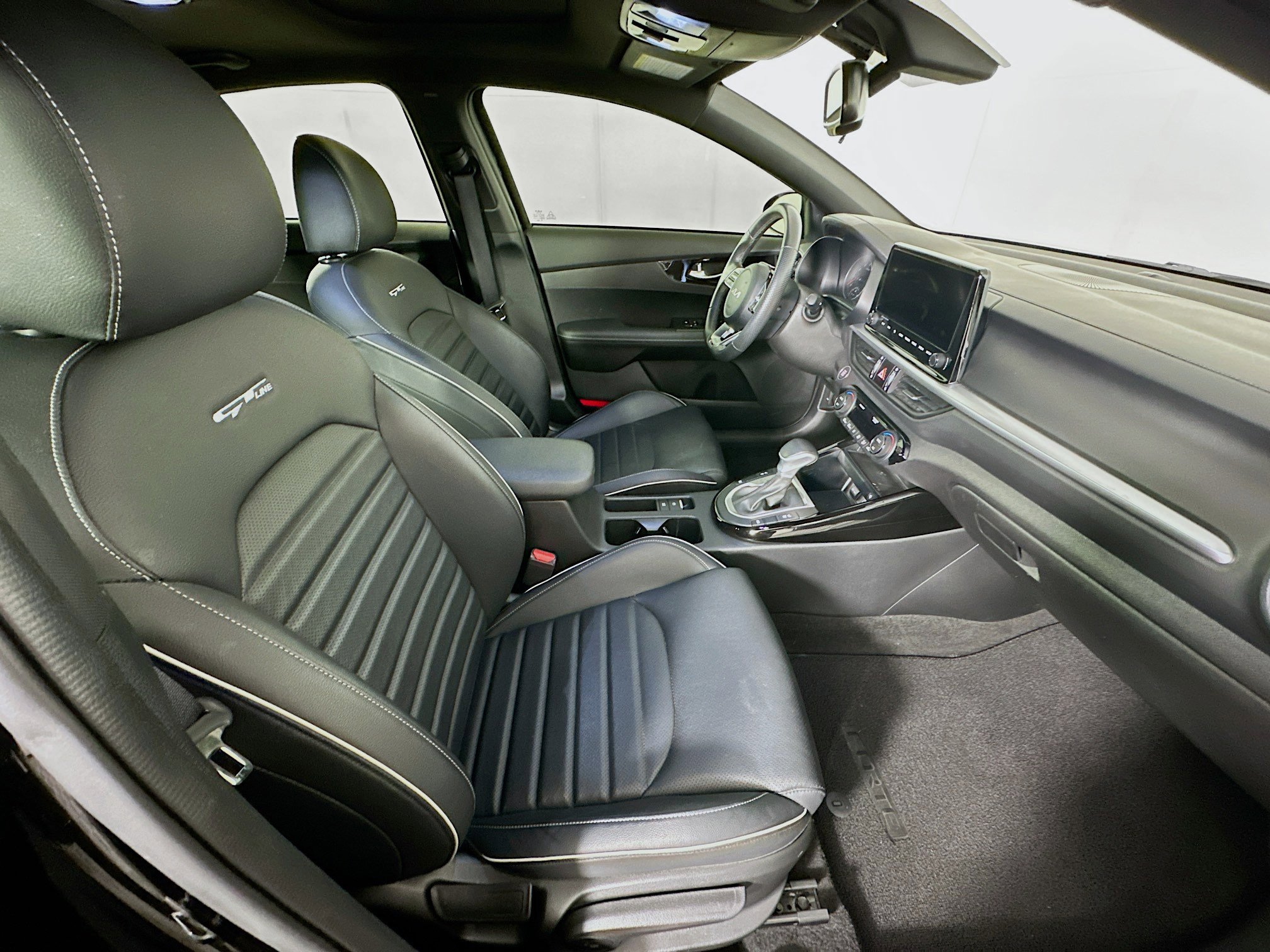 Used 2023 Kia Forte GT-Line w/ GT-Line Premium Package image 31