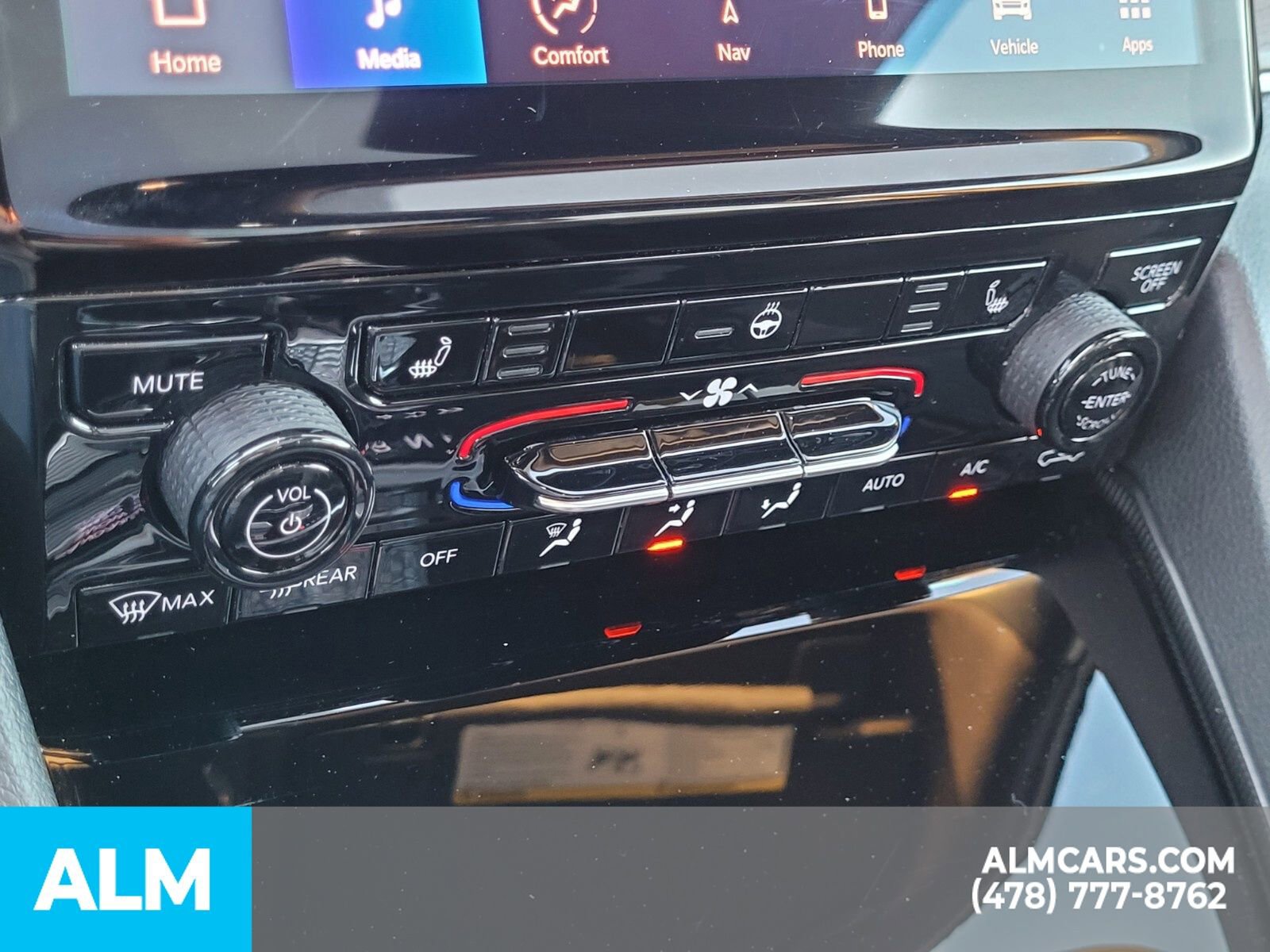 Used 2024 Jeep Grand Cherokee Limited 4xe image 23