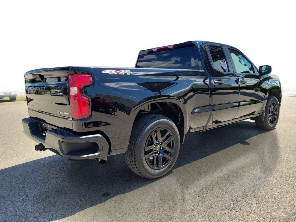 Used 2025 Chevrolet Silverado 1500 Custom AWD/4WD image 4