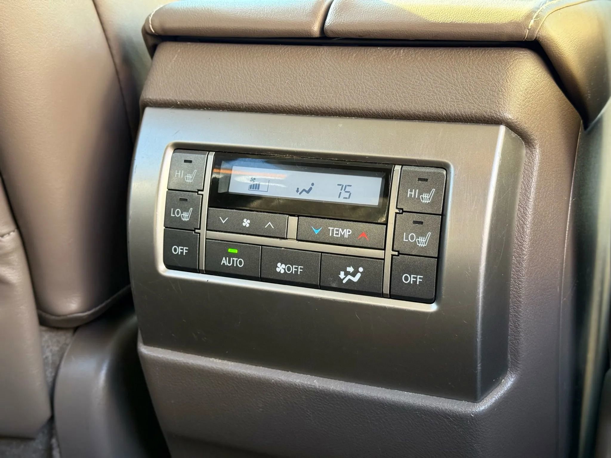 Used 2018 Lexus GX 460 Premium AWD/4WD image 29