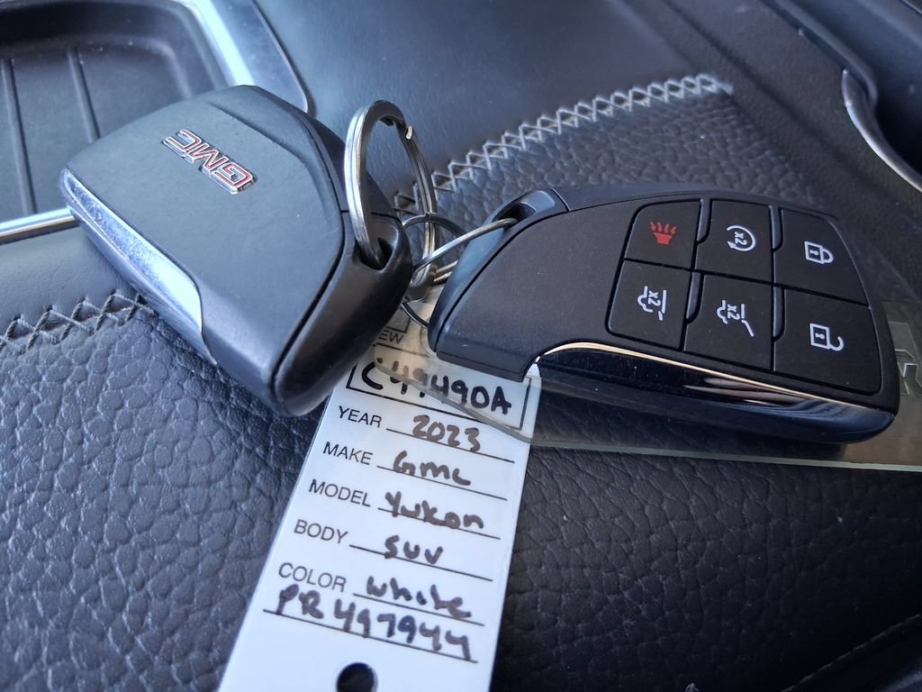 Used 2023 GMC Yukon Denali RWD image 26