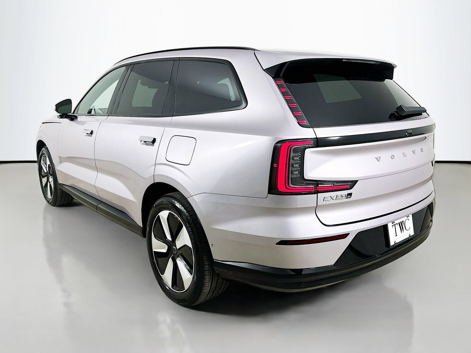 New 2026 Volvo EX90 Plus AWD/4WD image 7