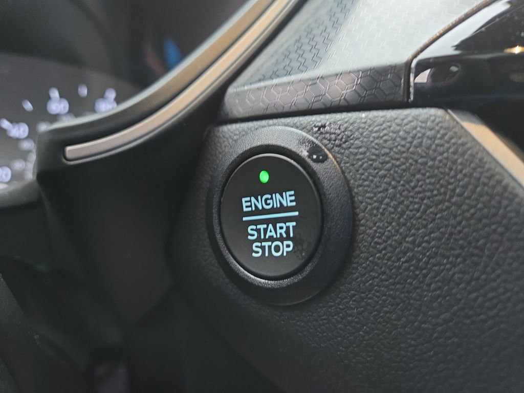 Used 2022 Ford Escape SEL w/ SEL Stealth AWD Package image 25