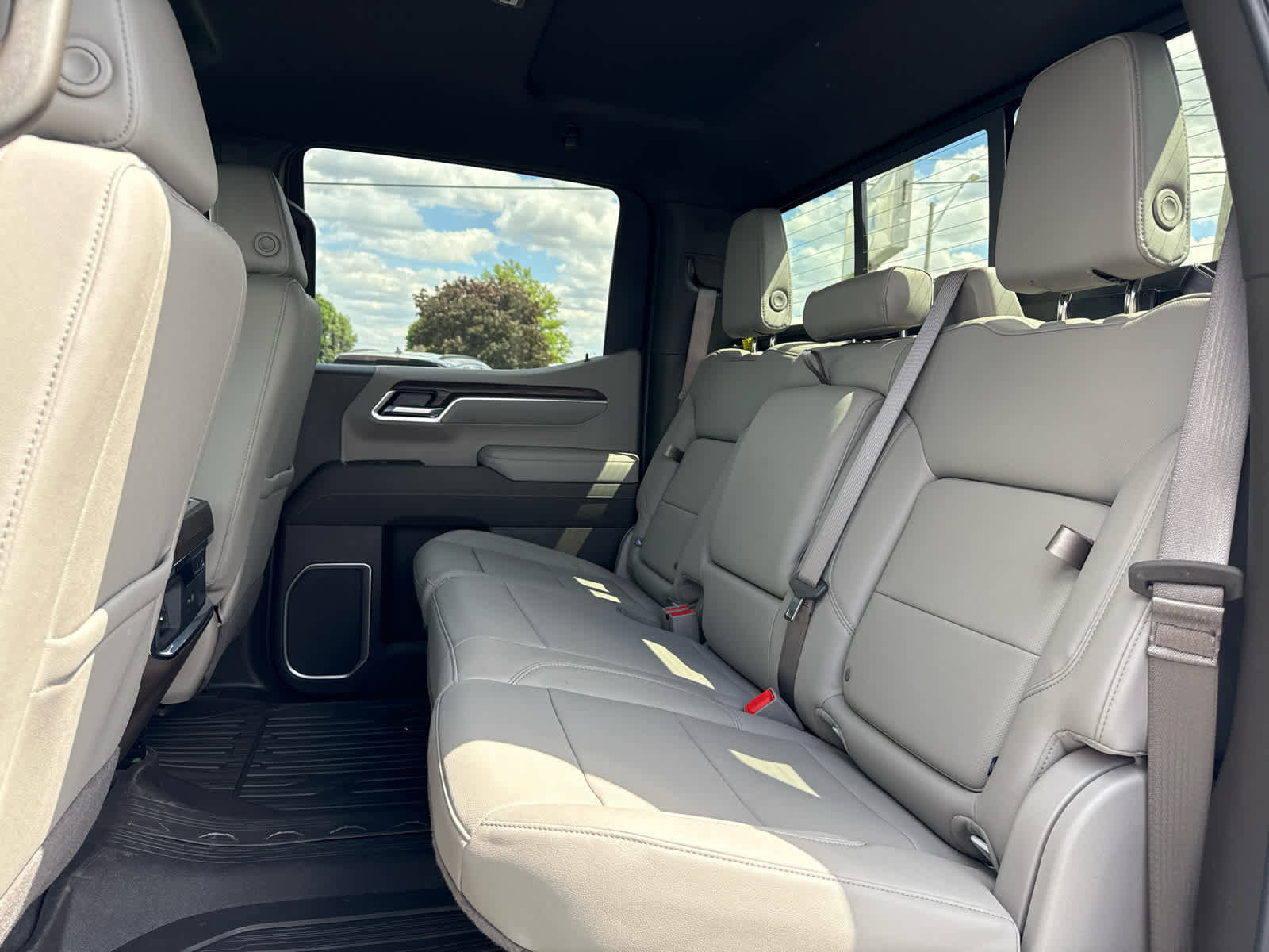 New 2026 GMC Sierra 1500 SLT w/ SLT Premium Plus Package AWD/4WD image 25