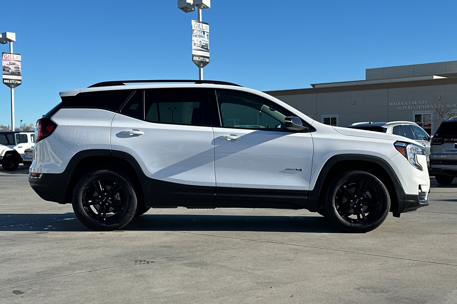 Used 2023 GMC Terrain AT4 image 7