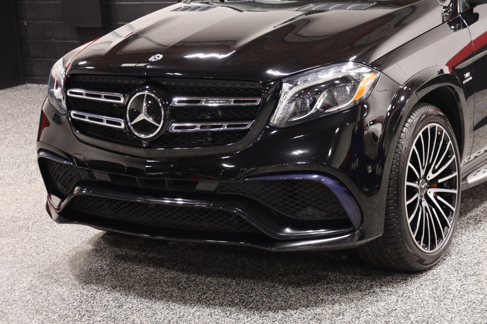 Used 2019 Mercedes-Benz GLS 63 AMG 4MATIC w/ AMG Night Styling Package image 13