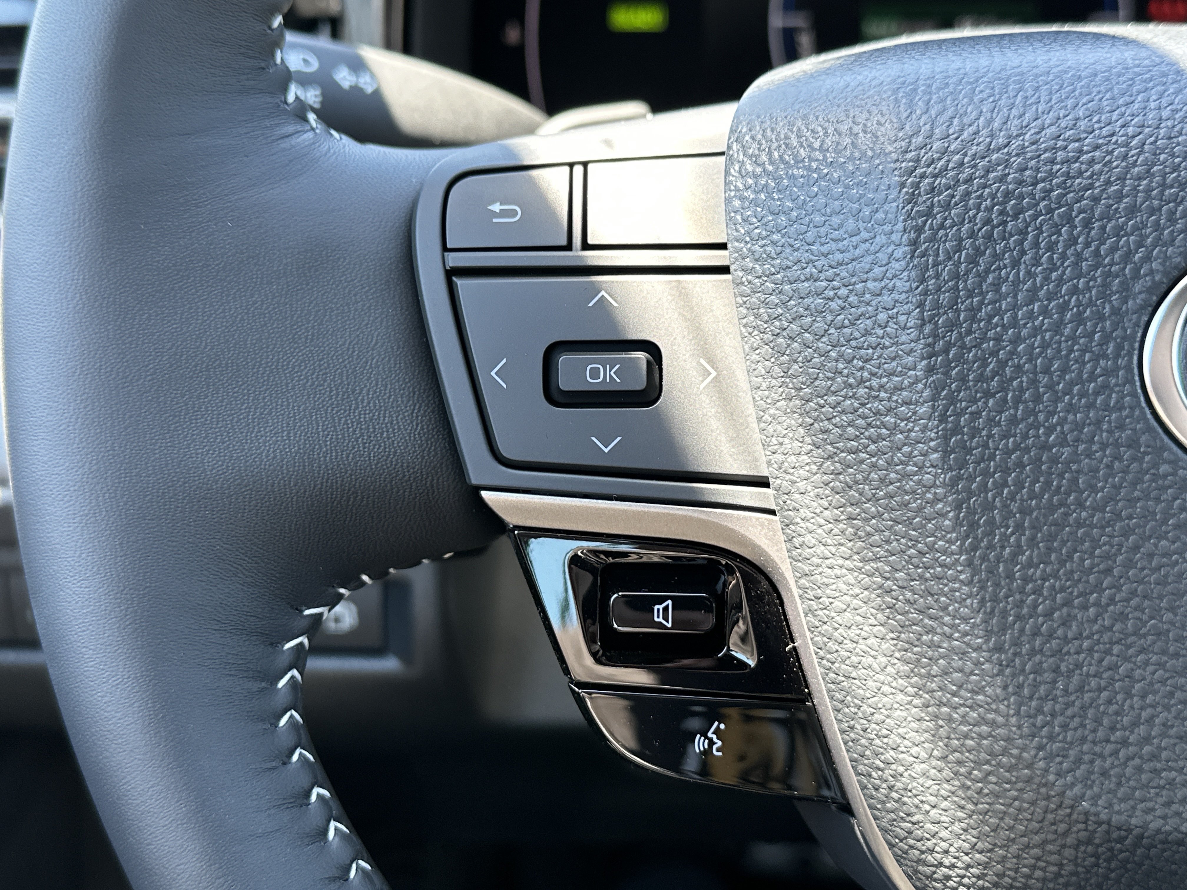 New 2026 Toyota Camry SE w/ Convenience Package FWD image 18