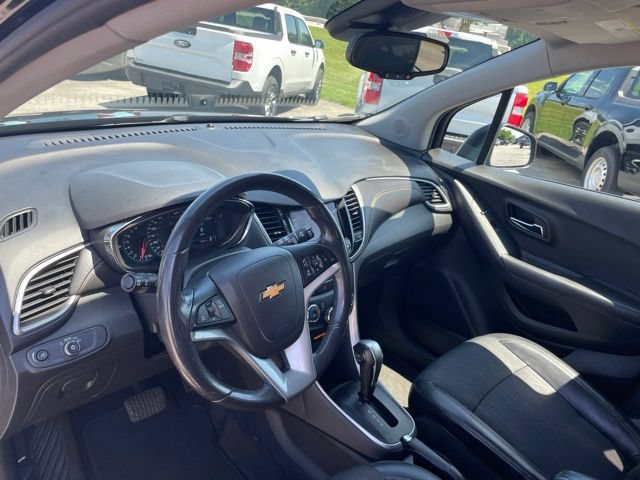 Used 2020 Chevrolet Trax LT w/ Driver Confidence Package AWD/4WD image 20