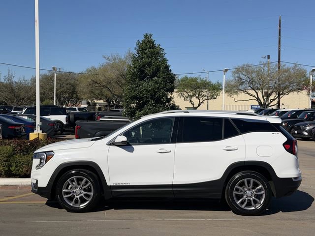 Used 2024 GMC Terrain SLT image 4