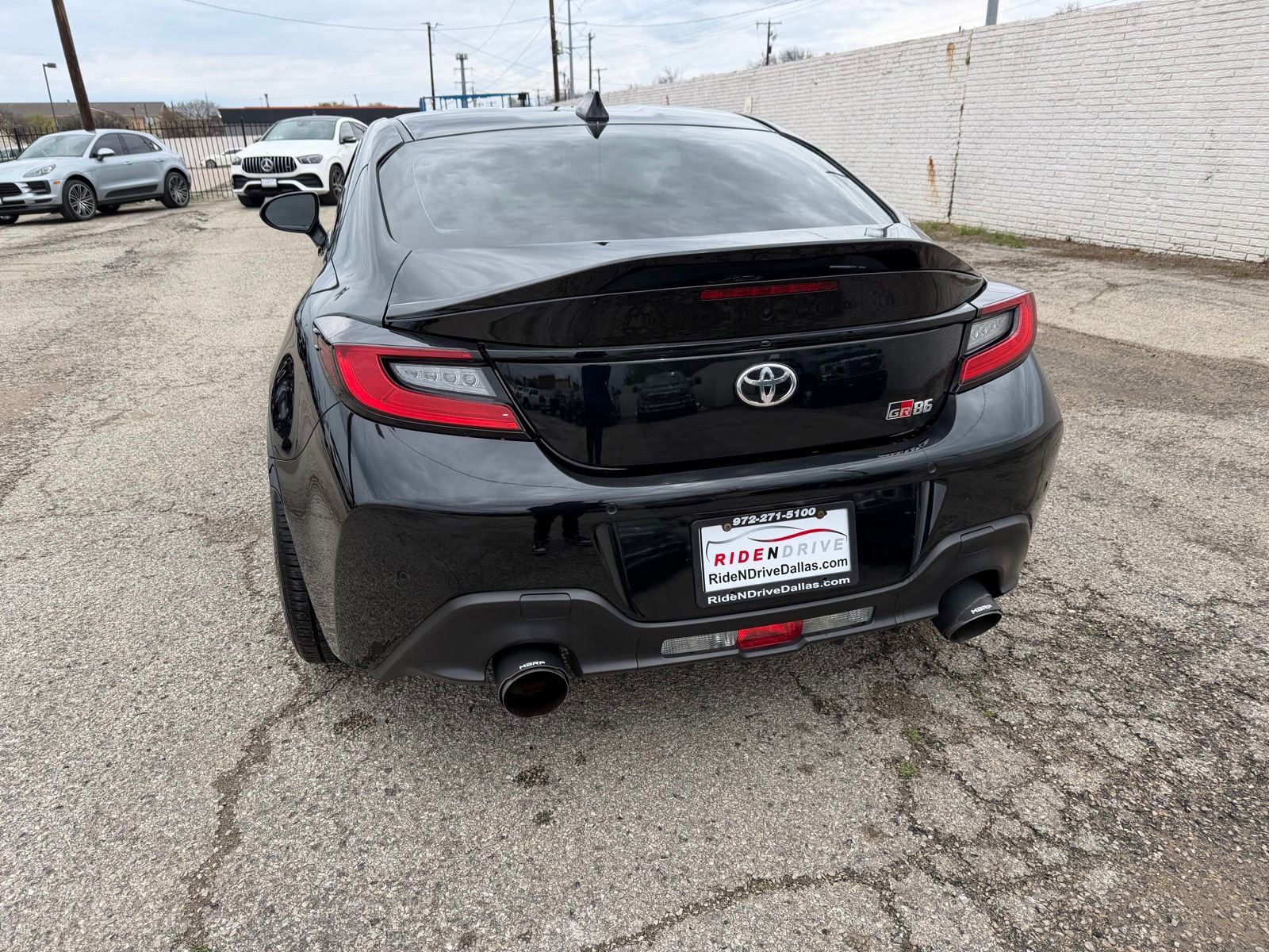 Used 2023 Toyota GR86 Premium w/ ALL Weather Mat Package (TMS) image 5