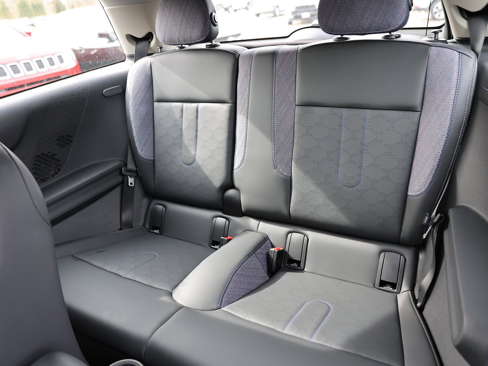 Used 2025 MINI Cooper 2-Door Hardtop image 18