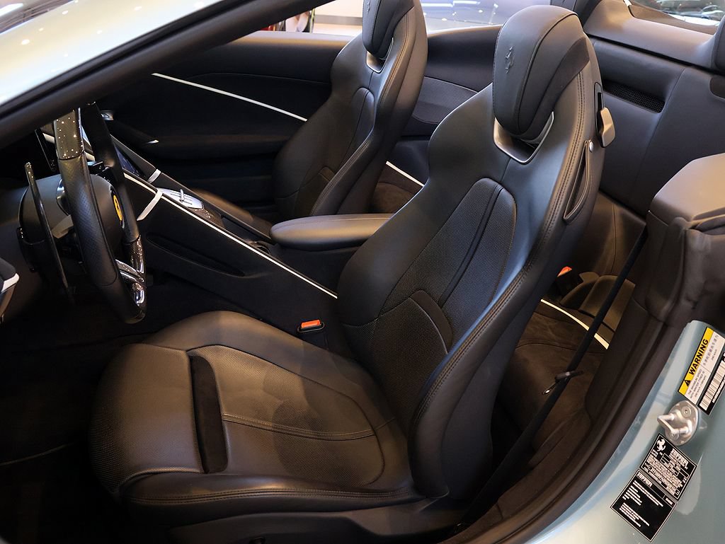 Certified 2024 Ferrari Roma Spider RWD image 5