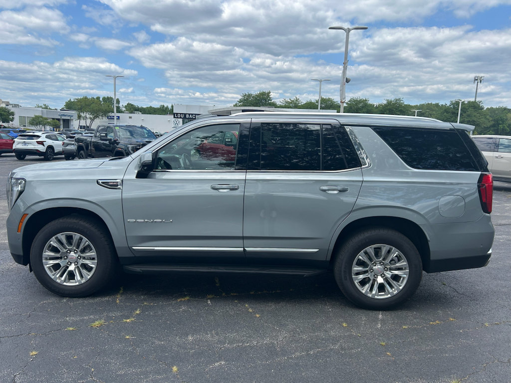 Used 2025 GMC Yukon Denali AWD/4WD image 8