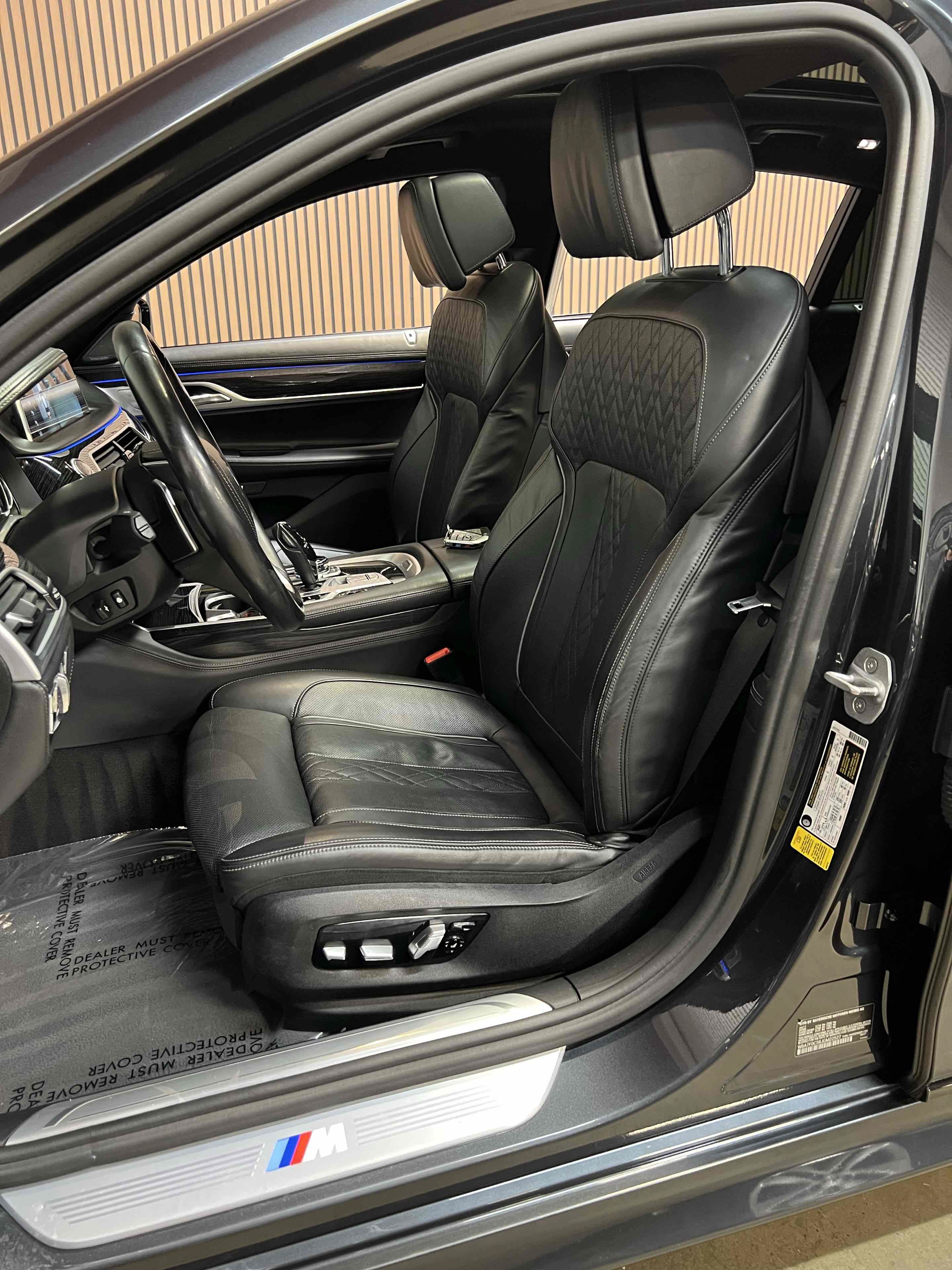 Used 2018 BMW 750i RWD image 40