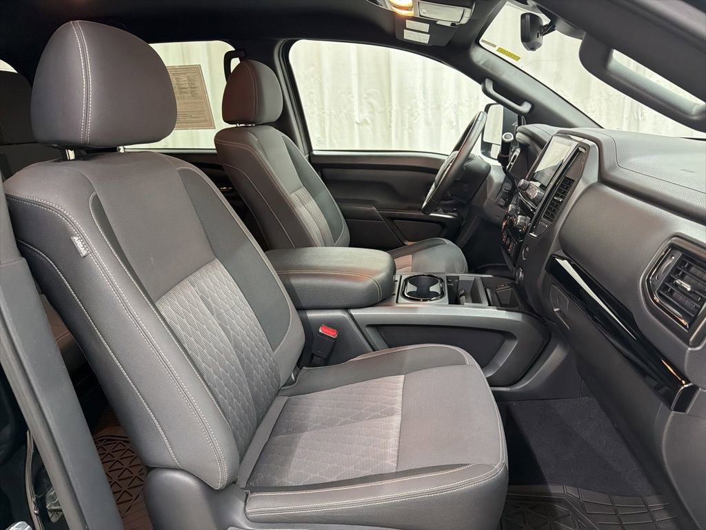 Used 2023 Nissan Titan SV w/ SV Convenience Package image 29