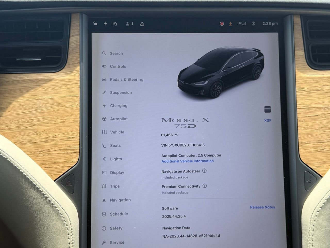 Used 2018 Tesla Model X 75D AWD/4WD image 16