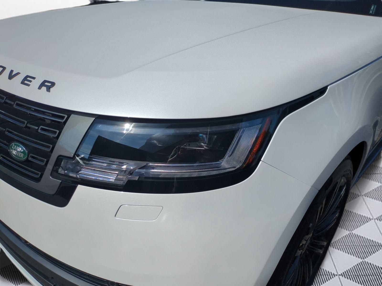 New 2026 Land Rover Range Rover SE AWD/4WD image 10