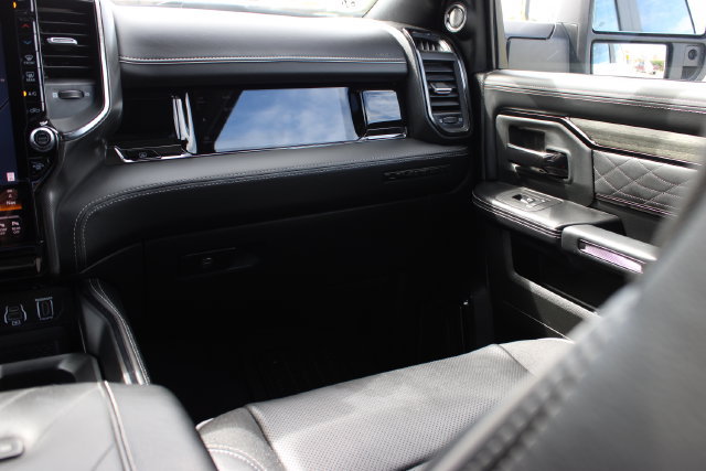 Used 2025 RAM 2500 Limited AWD/4WD image 50