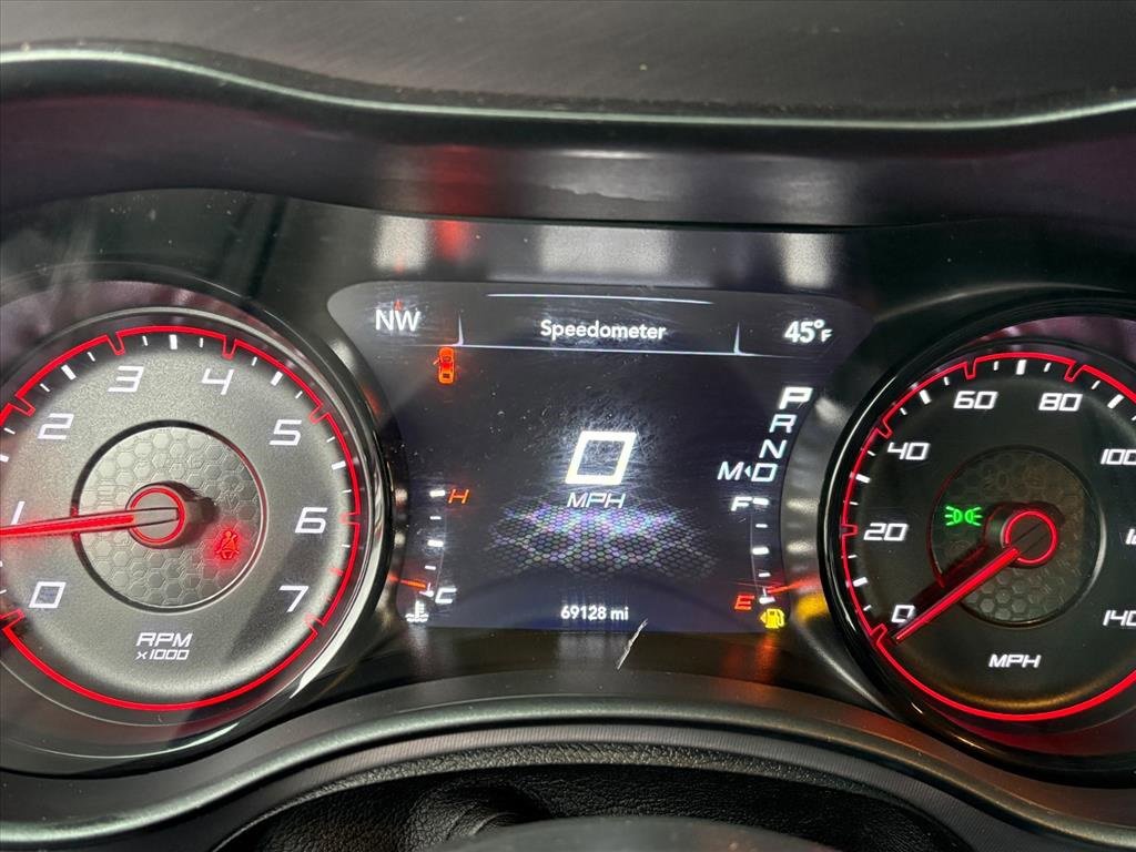 Used 2019 Dodge Charger SXT image 7
