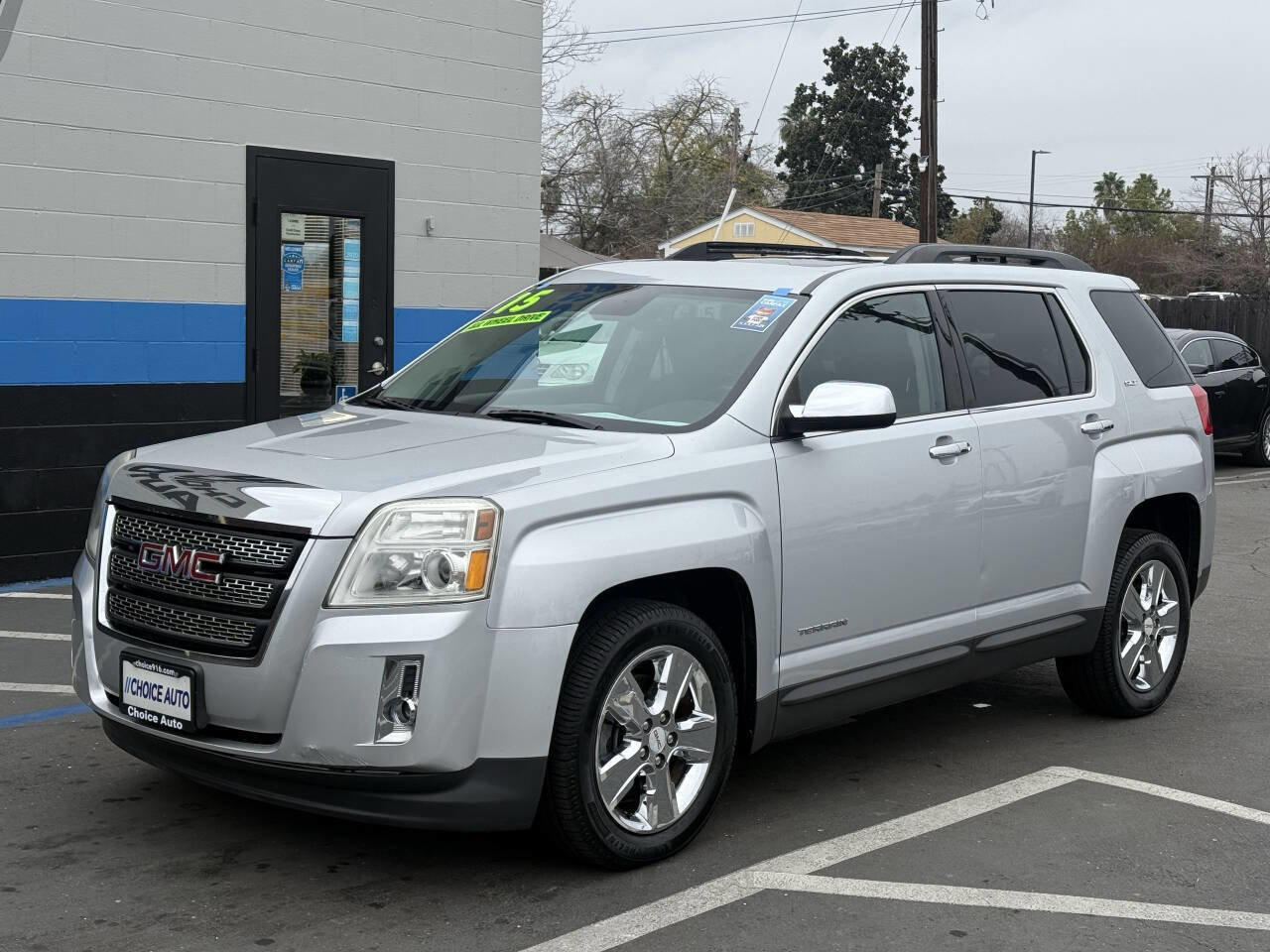 Used 2015 GMC Terrain SLT w/ Chrome Edition image 2