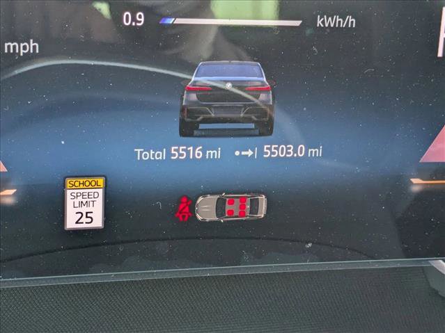 Used 2025 BMW i7 xDrive60 image 11