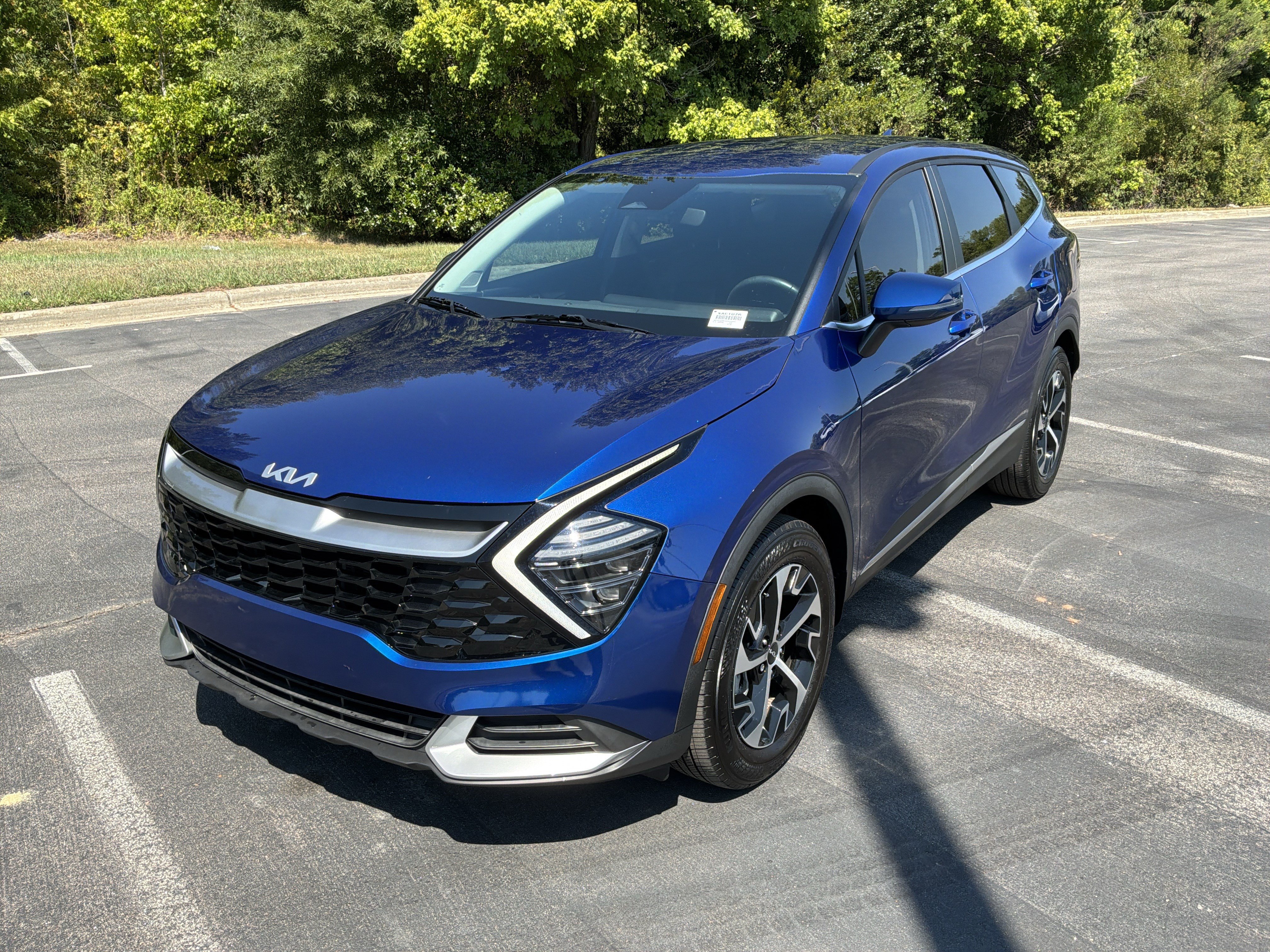 Used 2025 Kia Sportage EX FWD image 5