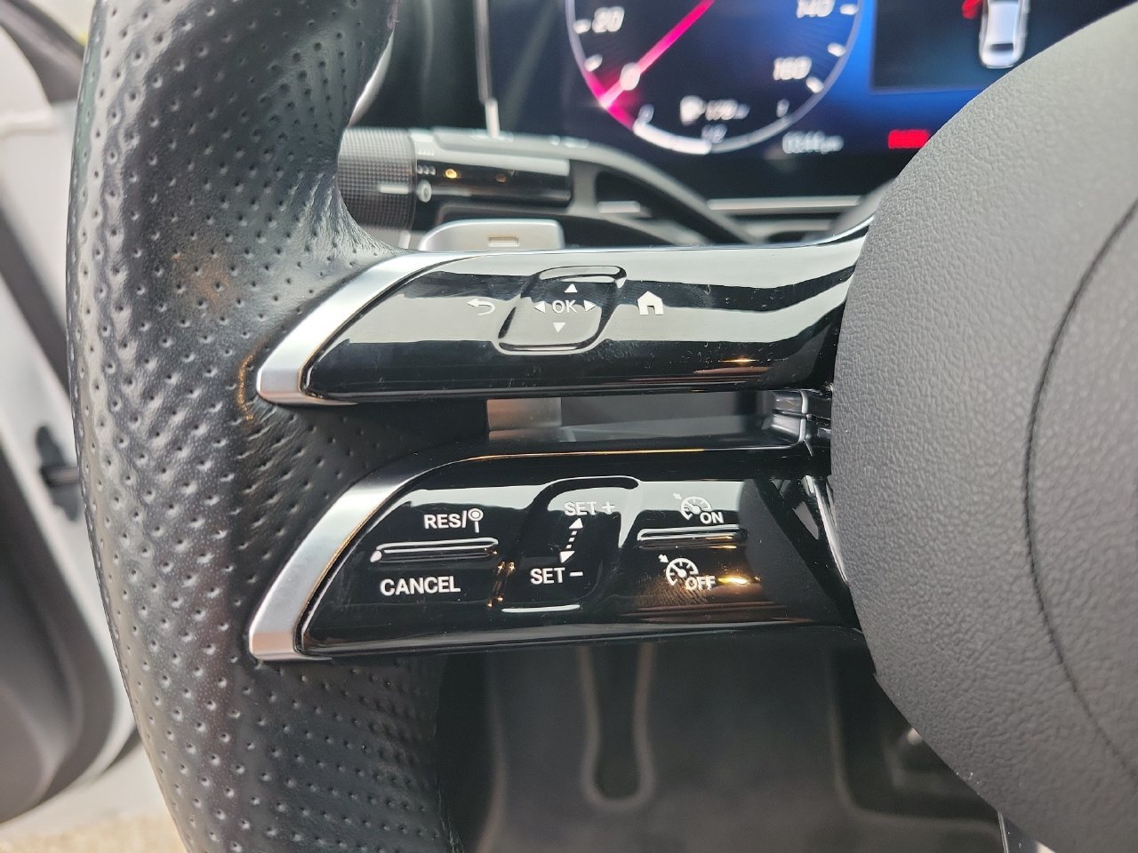Used 2022 Mercedes-Benz C 300 4MATIC Sedan image 19