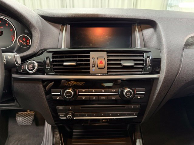 Used 2017 BMW X4 xDrive28i AWD/4WD image 13