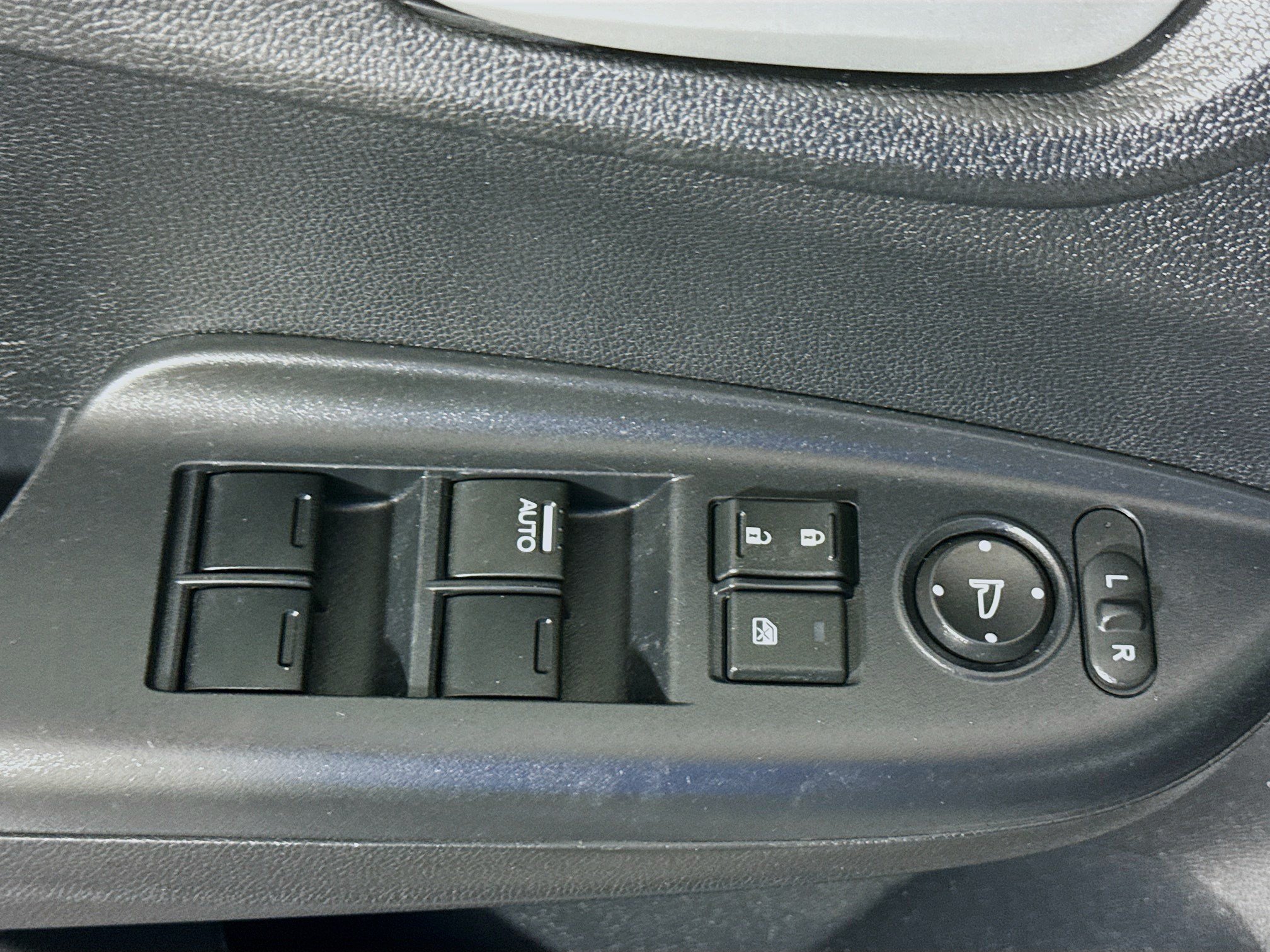 Used 2018 Honda Fit Sport image 23