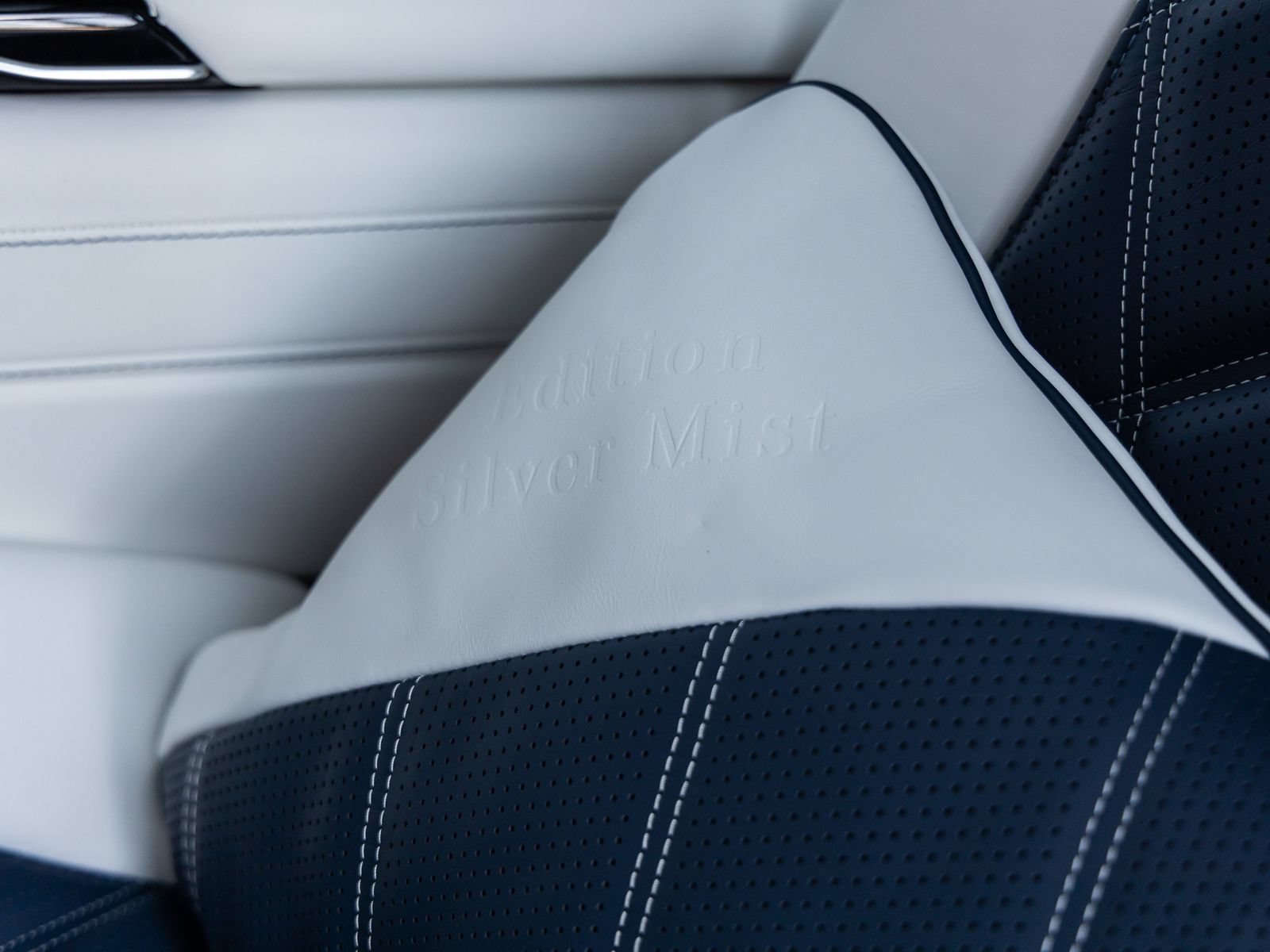 Used 2024 Mercedes-Benz Maybach S 680 4MATIC image 43