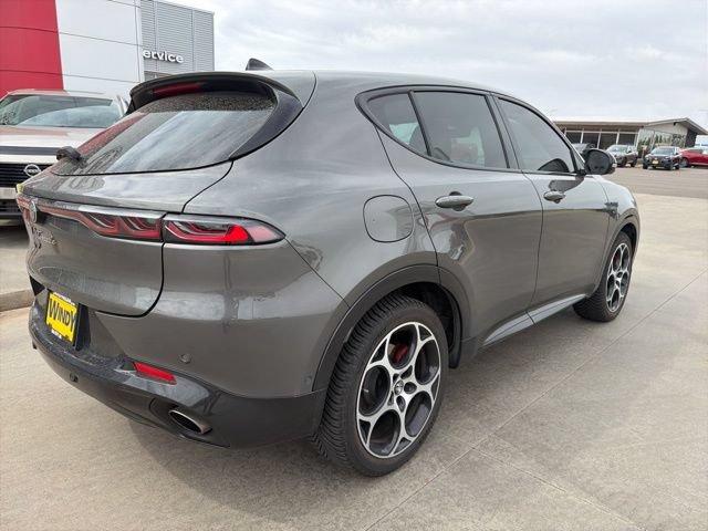 Used 2024 Alfa Romeo Tonale Veloce w/ Active Assist Package AWD/4WD image 7