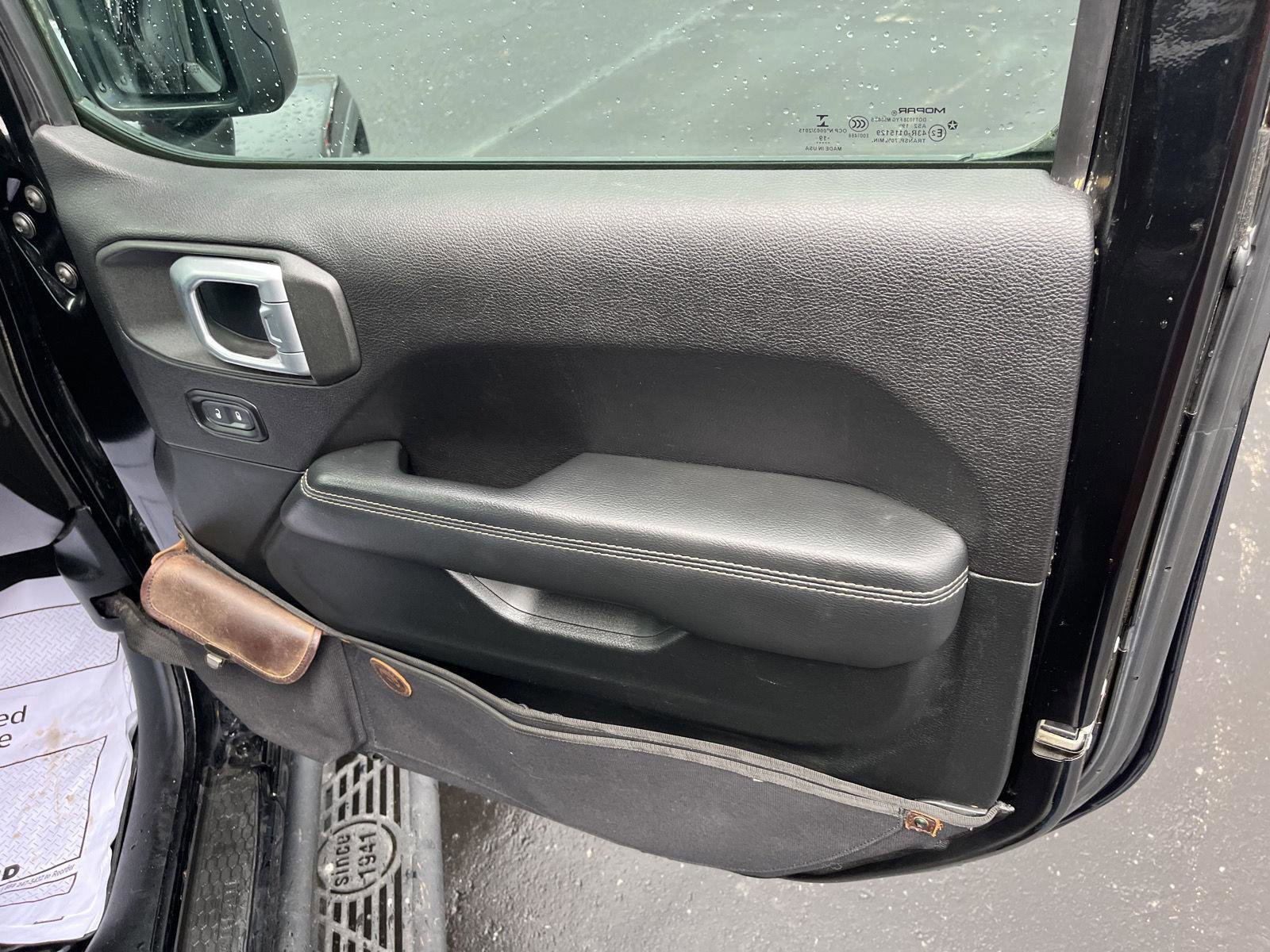 Used 2019 Jeep Wrangler Unlimited Sahara w/ Safety Group image 26