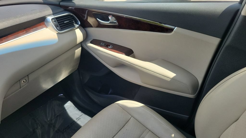 Used 2017 Kia Sorento EX w/ EX Premium Package FWD image 13